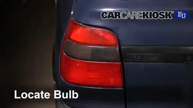 1997 Skoda Felicia LXi 1.3L 4 Cyl. Éclairage Feu clignotant arrière (remplacer l'ampoule)